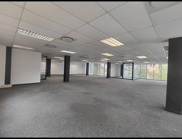 368M² OFFICE TO LET IN BRYANSTON
